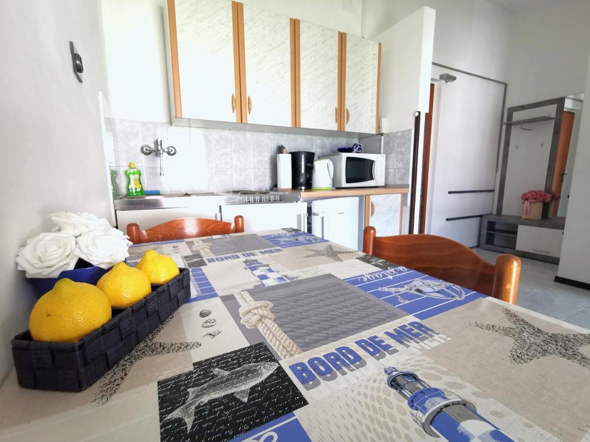 Apartmani Andrea พูลา ภายนอก รูปภาพ