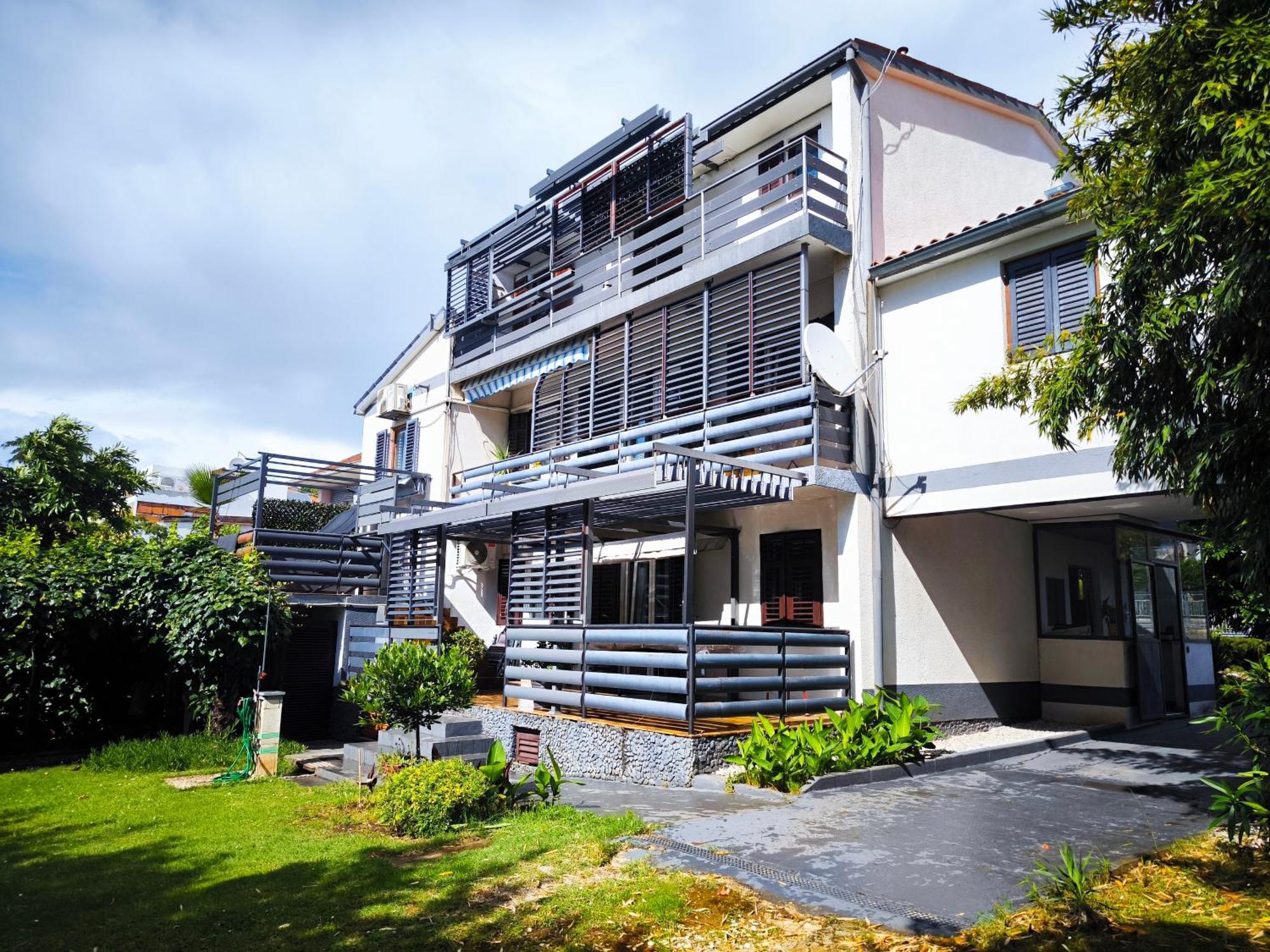 Apartmani Andrea พูลา ภายนอก รูปภาพ